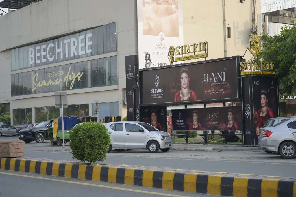 Y Block Gol Market DHA Phase-3