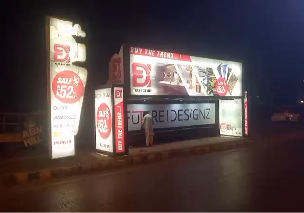 Wateen Chowk (Right Side) Phase 5